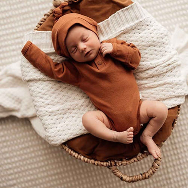 Biscuit Long Sleeve Organic Bodysuit-Snuggle Hunny
