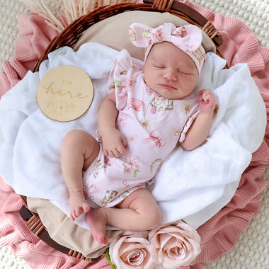Boots & Bows Short Sleeve Organic Bodysuit with Frill | Snuggle Hunny