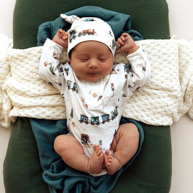 Trains Long Sleeve Organic Bodysuit | Snuggle Hunny