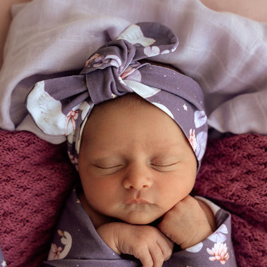 Midnight Swan Organic Topknot | Snuggle Hunny