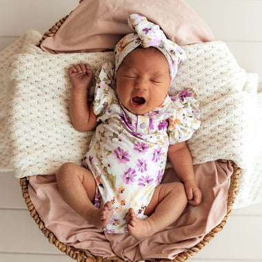 Isla Short Sleeve Organic Bodysuit with Frill | Snuggle Hunny